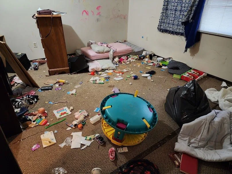 Apartment+Cleanout+Before+002-1920w