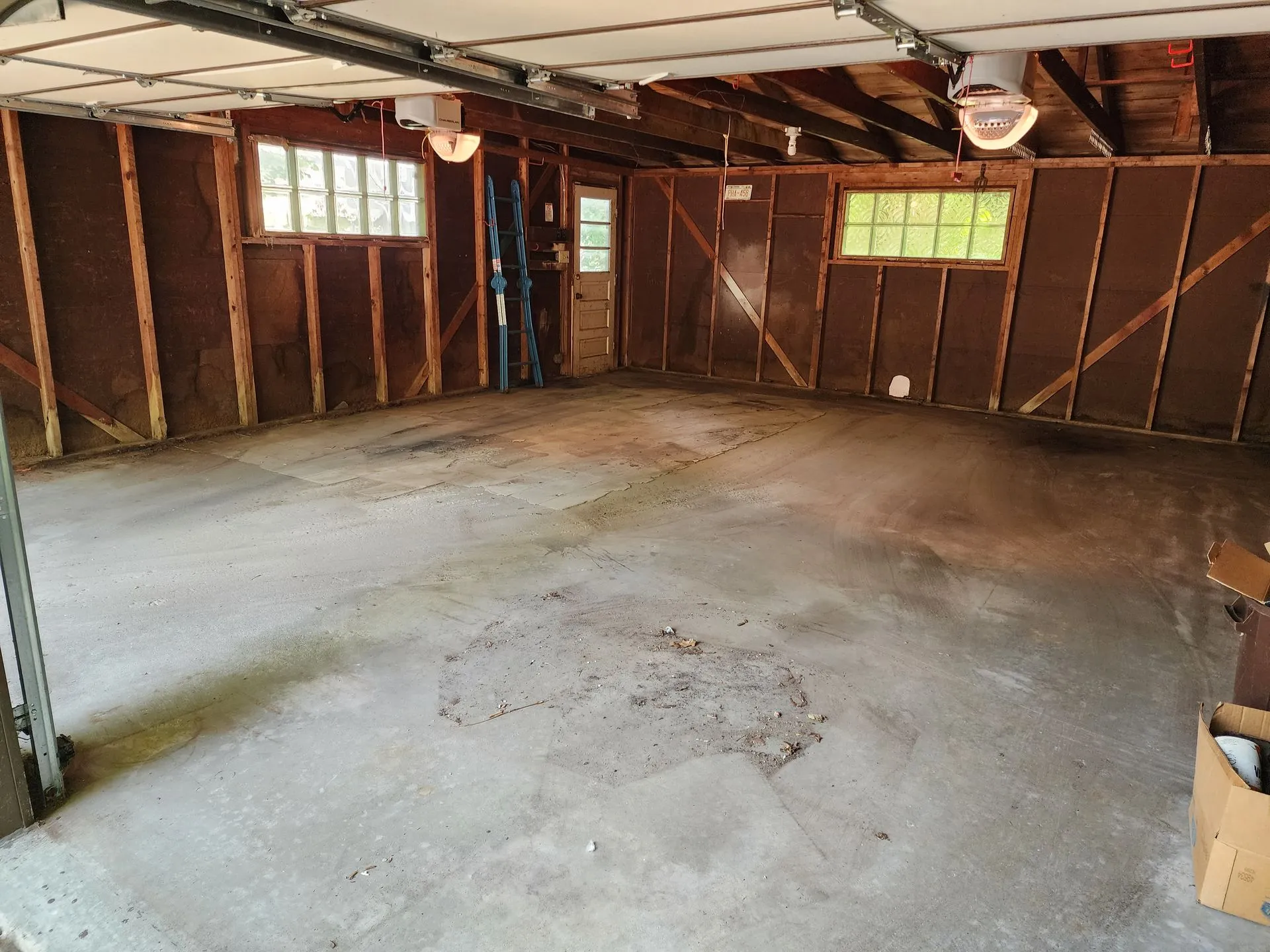 Garage+cleanout+West+Bend+after-1920w